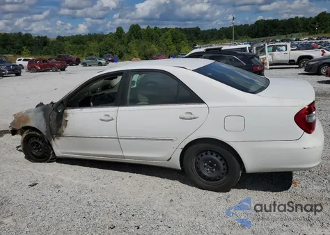 2002 Toyota Camry Le z USA, uszkodzony, nr VIN 4T1BE32K72U047575